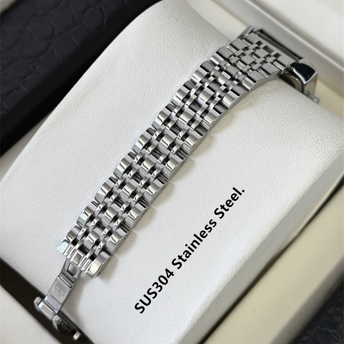 Luxury Rectangular Dial Women’s Watch – Stainless Steel Quartz Fashion Wristwatch