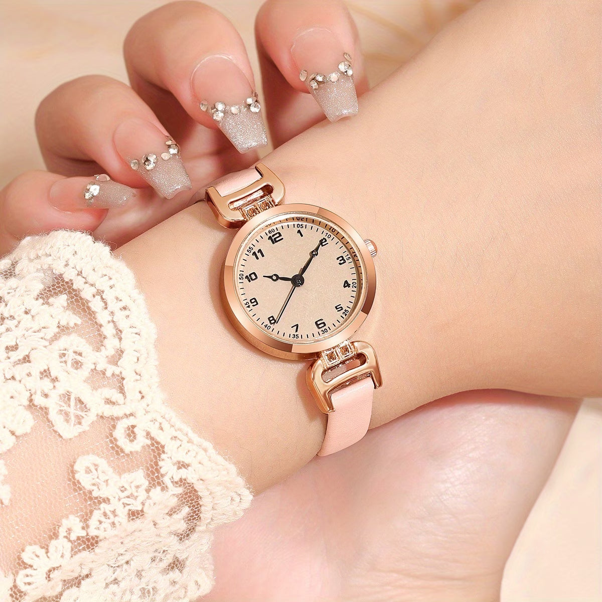 Elegant Women’s Round Watch – Delicate Faux Leather Strap Quartz Fashion Wristwatch